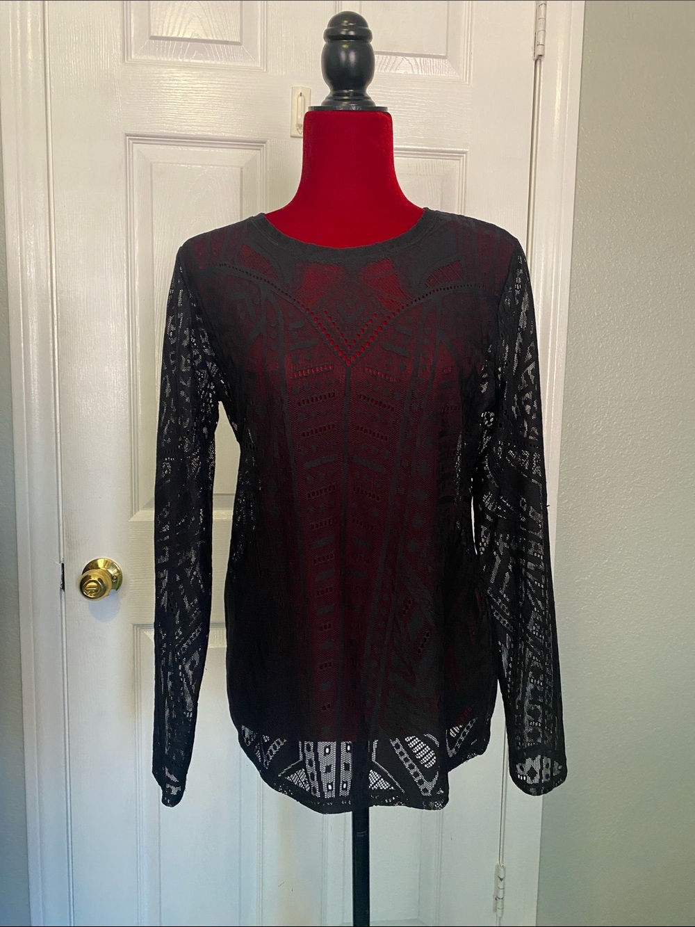 BCBG MaxAzria soft Black Lace Long-Sleeve Women's Top SZ Large